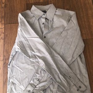 Men’s grey button up